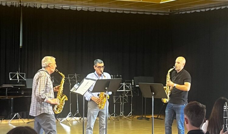 Horarios de clases de PEQUES